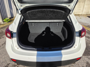 2015 Mazda Mazda3 2.0 Skyactiv-G Se-L Nav Euro 6 (s/s) 5dr in White — image 6