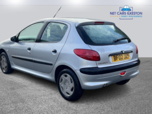 2002 Peugeot 206 1.1 Lx 5dr in Silver — image 5