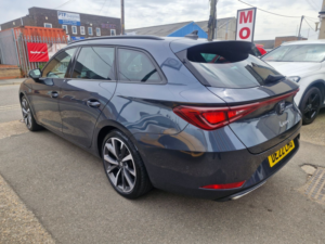 2022 SEAT Leon 1.5 Etsi Mhev Fr Sport Estate 5dr Petrol Hybrid DSG Euro 6 (s/s) (150 Ps) in Grey — image 6