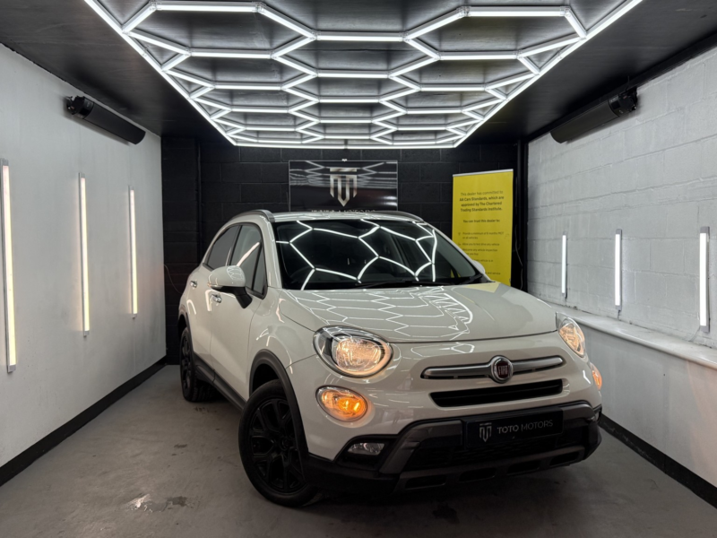 2015 Fiat 500x 1.6 500x Off-Road Look 1.6 Multijet Ii 120hp Cross in White — image 1