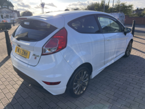 2015 Ford Fiesta 1.0 T Ecoboost Zetec S in White — image 3