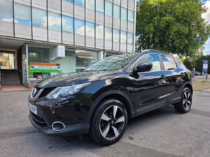 2015 Nissan Qashqai 1.2 Dig-T N-Tec+ 2WD Euro 6 (s/s) 5dr in Black — image 5