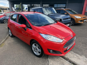 2013 Ford Fiesta 1.25 Zetec Hatchback 5dr Petrol Manual Euro 5 (82 Ps) in Red — image 3