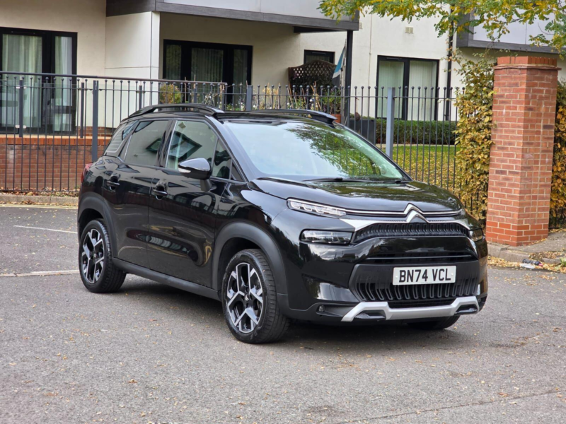 2024 Citroen C3 Aircross 1.2 Puretech Max Eat6 Euro 6 (s/s) 5dr in Black — image 1