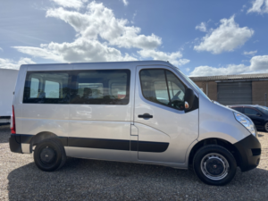2017 Renault Master Wav Wheelchair Accessible Vehicle 2.3 Fwd Sl28 Dci 110 Business Euro 6 in Grey — image 2