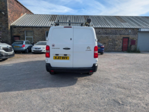 2017 Citroen Dispatch 2.0 Bluehdi 1400 Enterprise Xl Fwd 3 Euro 6 (s/s) 6dr in White — image 4