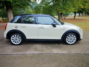 2018 MINI Hatch 2.0 Cooper S Classic Steptronic Euro 6 (s/s) 5dr in White — image 3