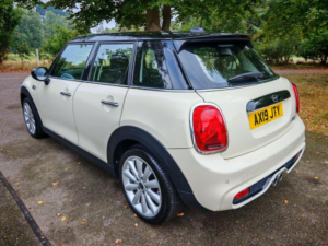2018 MINI Hatch 2.0 Cooper S Classic Steptronic Euro 6 (s/s) 5dr in White — image 6