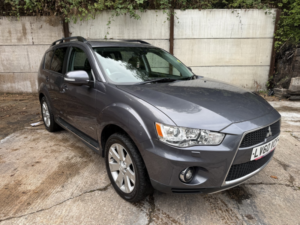 2010 Mitsubishi Outlander 2.2 Di-D Gx4 in Grey — image 2