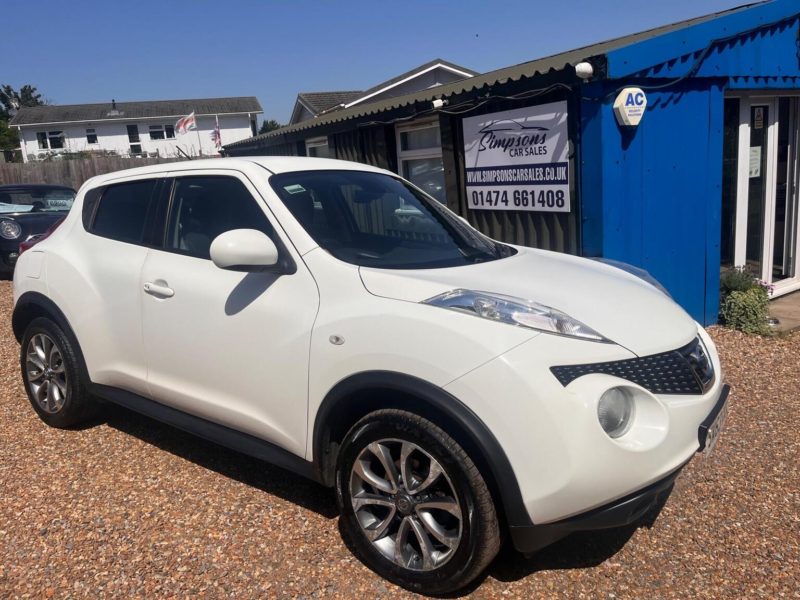2013 Nissan Juke 1.6 Tekna Euro 5 (s/s) 5dr in White — image 1