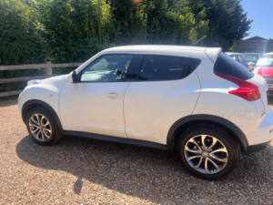 2013 Nissan Juke 1.6 Tekna Euro 5 (s/s) 5dr in White — image 6