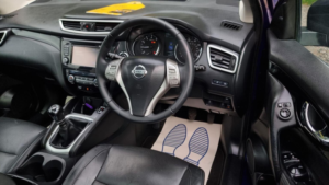 2015 Nissan Qashqai 1.2 Dig-T Tekna 2WD Euro 6 (s/s) 5dr in Blue — image 2