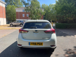 2016 Toyota Auris 1.8 Vvt-H Excel CVT Euro 6 (s/s) 5dr in White — image 5