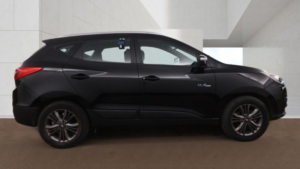 2015 Hyundai Ix35 1.7 Crdi Se SUV 5dr Diesel Manual Euro 5 (115 Ps) in Black — image 5