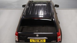 2011 Suzuki Grand Vitara 1.9 Ddis Sz5 4WD Euro 5 5dr in Black — image 6