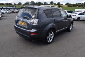 2007 Mitsubishi Outlander 2.0 Di-Dc Warrior in Grey — image 3