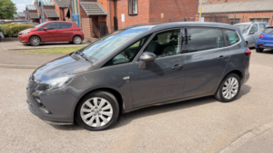 2013 Vauxhall Zafira Tourer 2.0 Cdti Se in Grey — image 4