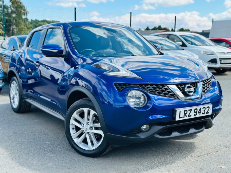 2017 Nissan Juke 1.6 Tekna in Blue — image 1