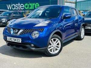 2017 Nissan Juke 1.6 Tekna in Blue — image 3