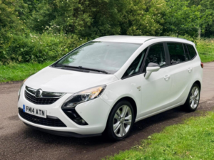 2014 Vauxhall Zafira Tourer 1.4t 16v Sri Euro 5 5dr in White — image 4