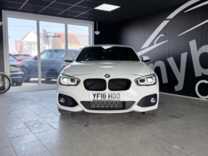 2018 BMW 1 Series 1.5 118i M Sport Shadow Edition Euro 6 (s/s) 5dr in White — image 2