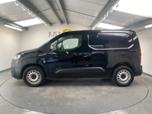 2022 Citroen Berlingo 1.5 Bluehdi 1000 Worker M Pro Panel Van 5dr Diesel Manual Swb Euro 6 (s/s) (100 Ps) in Black — image 2