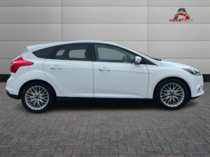 2014 Ford Focus 1.6 Tdci Zetec Navigator in White — image 2