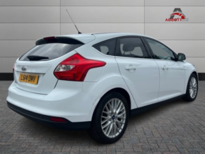 2014 Ford Focus 1.6 Tdci Zetec Navigator in White — image 4