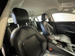 2016 Jaguar Xe 2.0d Portfolio Auto Euro 6 (s/s) 4dr in Red — image 4