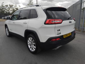 2015 Jeep Cherokee 2.2 Cherokee 2.2 Mjii 200hp Limited 4WD 9 Spd Auto in White — image 5