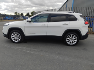 2015 Jeep Cherokee 2.2 Cherokee 2.2 Mjii 200hp Limited 4WD 9 Spd Auto in White — image 6