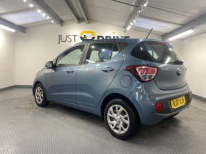 2017 Hyundai I10 1.0 Blue Drive Se Hatchback 5dr Petrol Manual Euro 6 (s/s) (66 Ps) in Blue — image 4