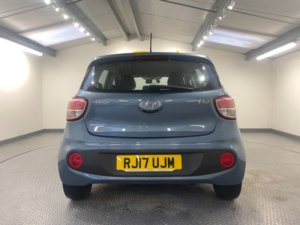 2017 Hyundai I10 1.0 Blue Drive Se Hatchback 5dr Petrol Manual Euro 6 (s/s) (66 Ps) in Blue — image 5