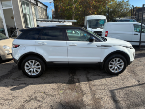 2016 Land Rover Range Rover Evoque 2.0 Ed4 Se SUV 5dr Diesel Manual Fwd Euro 6 (s/s) (150 Ps) in White — image 5