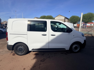 2021 Peugeot Expert 1.5 Bluehdi 1000 Professional in White — image 5