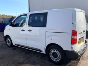 2021 Peugeot Expert 1.5 Bluehdi 1000 Professional in White — image 6