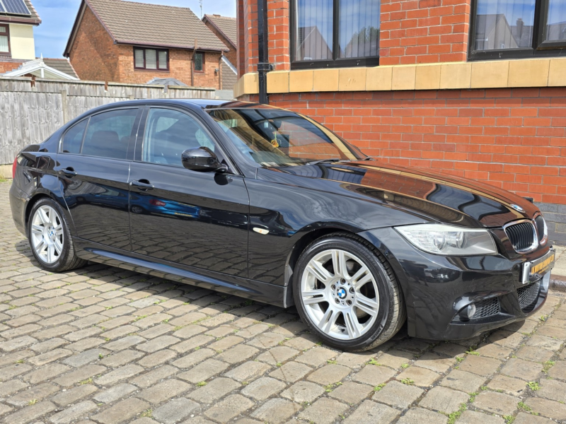 2011 BMW 3 Series 2.0 320d M Sport in Black — image 1