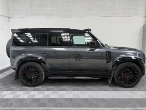2023 Land Rover Defender 110 3.0 P400 Mhev X in Grey — image 6