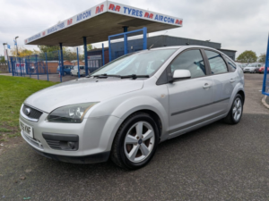 2006 Ford Focus 1.6 Zetec Climate Automatic in Silver — image 2