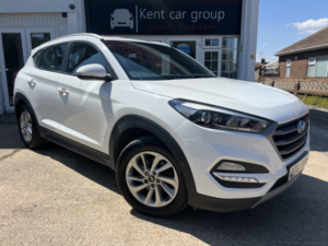 2017 Hyundai Tucson 1.7 Tucson Se Nav 1.7 D 116ps Bd +fss in White — image 3