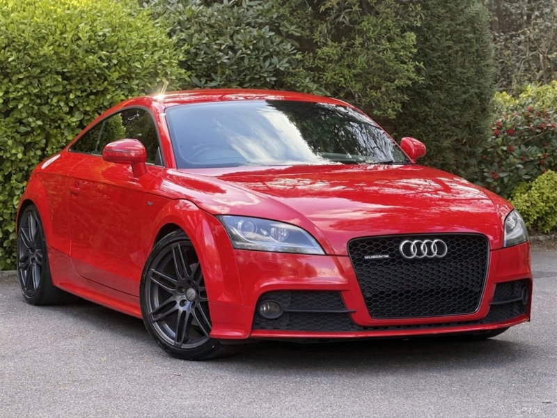 2011 Audi Tt 2.0 Tdi Black Edition in Red — image 1