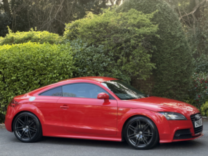 2011 Audi Tt 2.0 Tdi Black Edition in Red — image 2