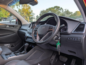 2015 Hyundai Tucson 2.0 Crdi Premium Auto 4WD Euro 6 5dr in Red — image 3