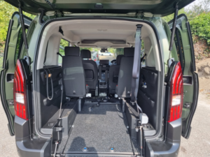 2025 Peugeot Rifter 1.5 Rifter Standard Gt 1.5l Bluehdi 130 Eat8 S&s (wav) in Green — image 4