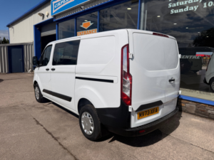 2023 Ford Transit Custom 2.0 280 Ecoblue Leader Crew Van Double Cab 5dr Diesel Manual L1 H1 Euro 6 130 Ps in White — image 4