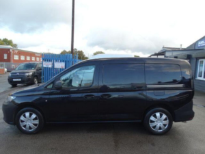 2022 Volkswagen Caddy Maxi 2.0 Tdi C20 Commerce Lwb Euro 6 (s/s) 6dr in Black — image 4
