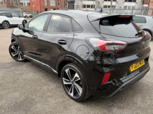 2020 Ford Puma 1.0 T Ecoboost Mhev St-Line X in Black — image 4