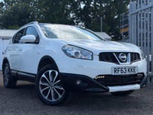 2013 Nissan Qashqai 1.6 Dci Tekna 2WD Euro 5 5dr (avm) in White — image 2