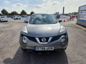 2017 Nissan Juke 1.2 Dig-T N-Connecta Euro 6 (s/s) 5dr in Grey — image 2