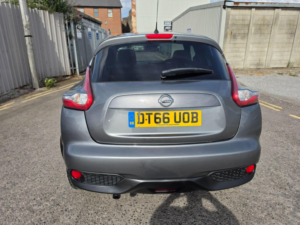 2017 Nissan Juke 1.2 Dig-T N-Connecta Euro 6 (s/s) 5dr in Grey — image 5